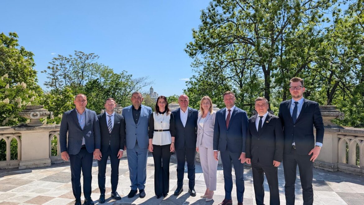 Vizita ministrului Sergiu Lazarencu la București